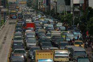 INFO LALU LINTAS: Sejumlah Ruas Jalan Padat, Tol Berpotensi Tersendat